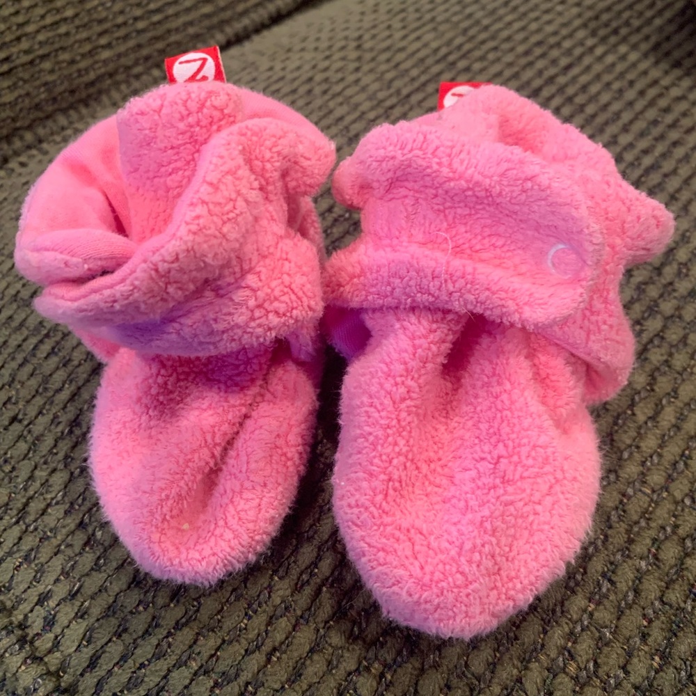 Zutano 6m pink booties